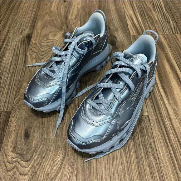 Cardi B x Reebok Metallic Design Classic Leather Sneakers - Picture 2 of 6